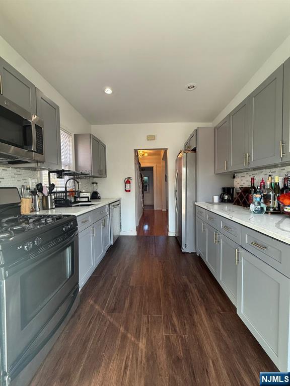 365 3rd Street