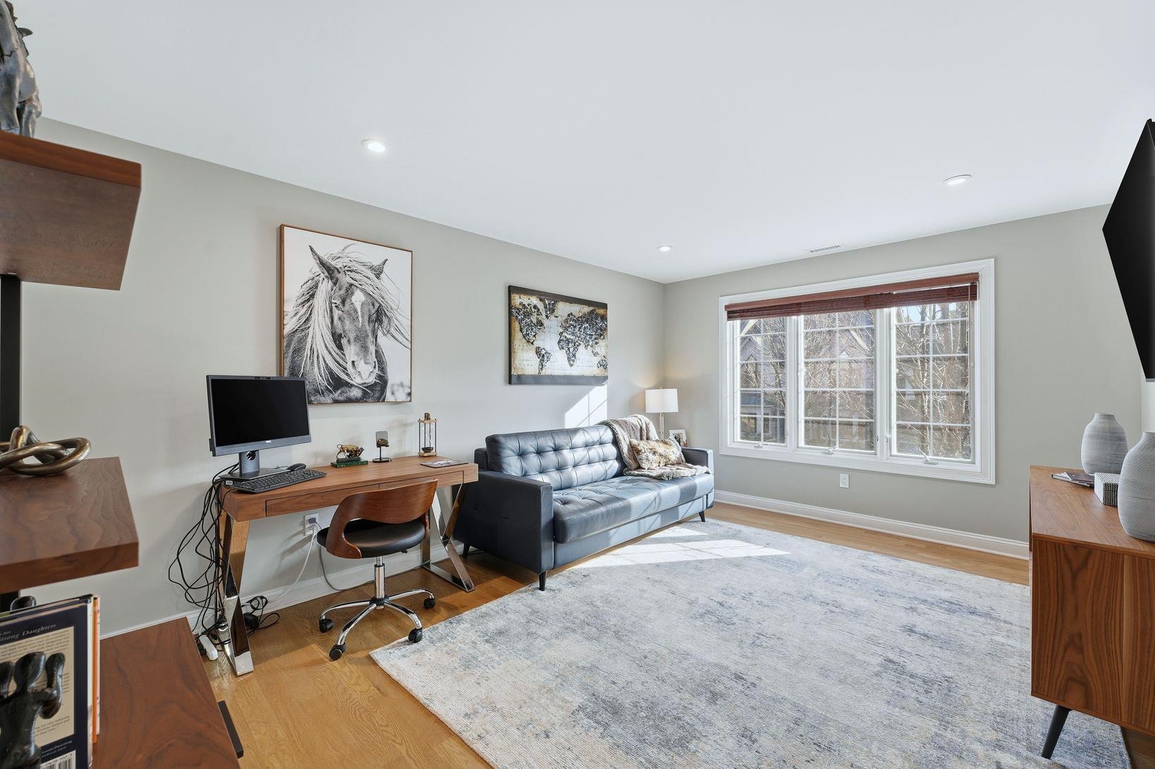 204 BEARWOODS RD