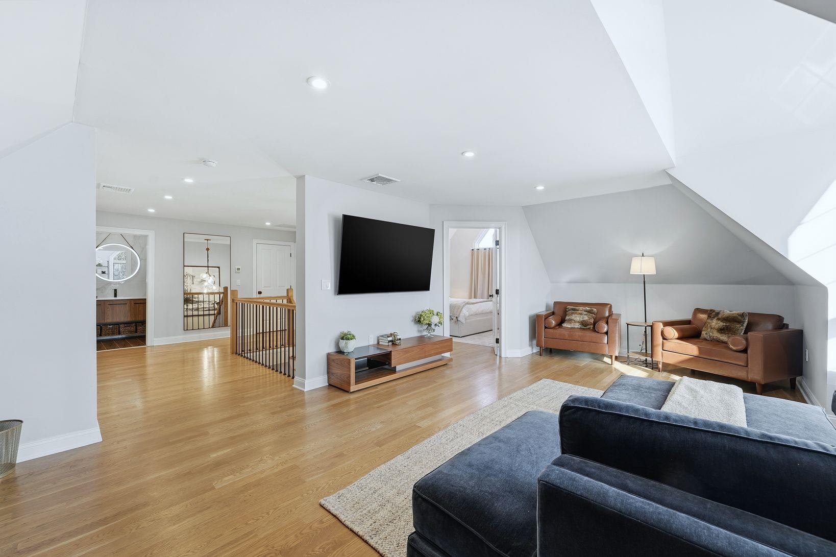 204 BEARWOODS RD