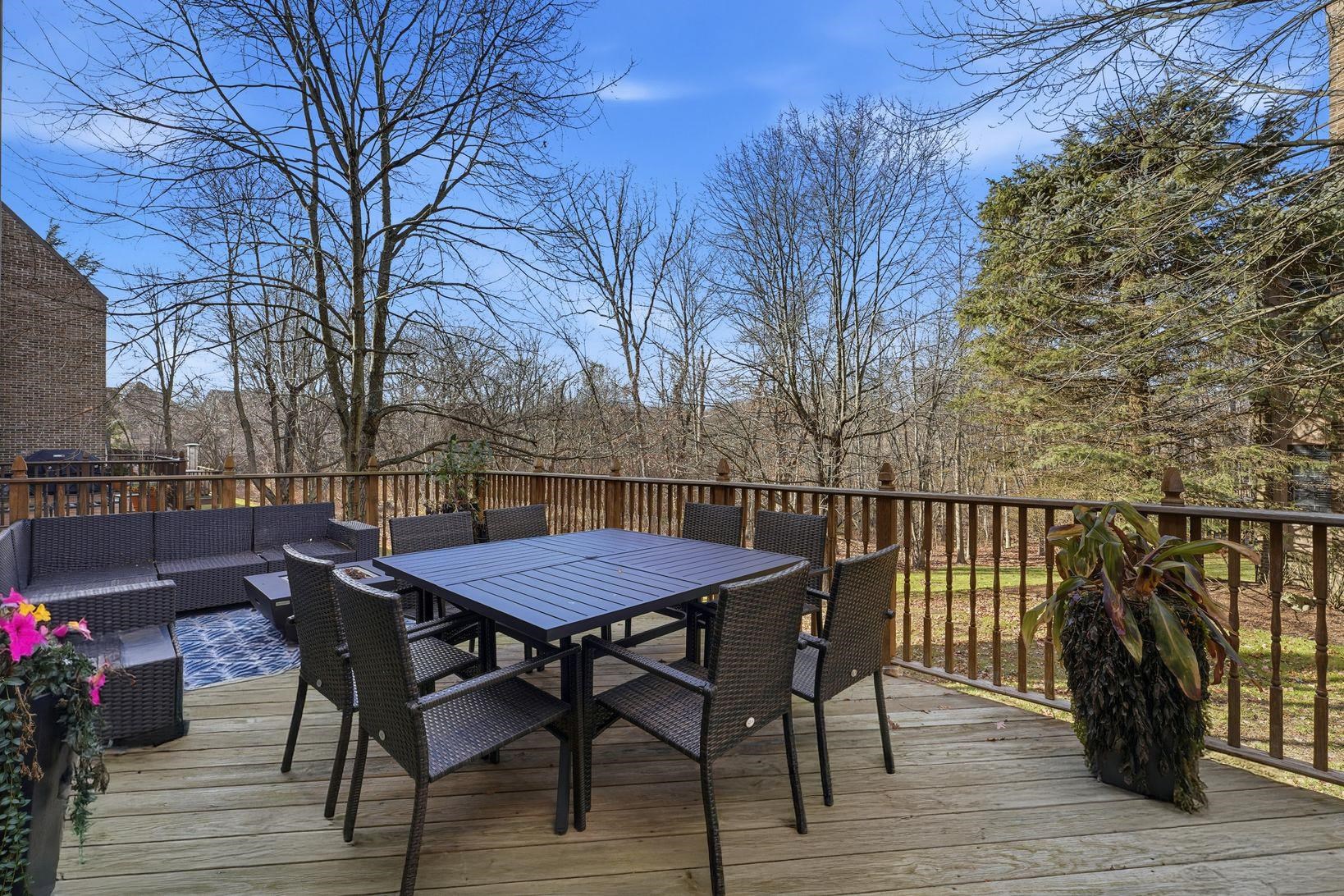 204 BEARWOODS RD