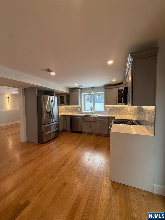 14 Redwood Street First Floor