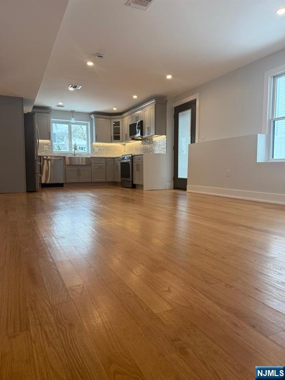 14 Redwood Street First Floor