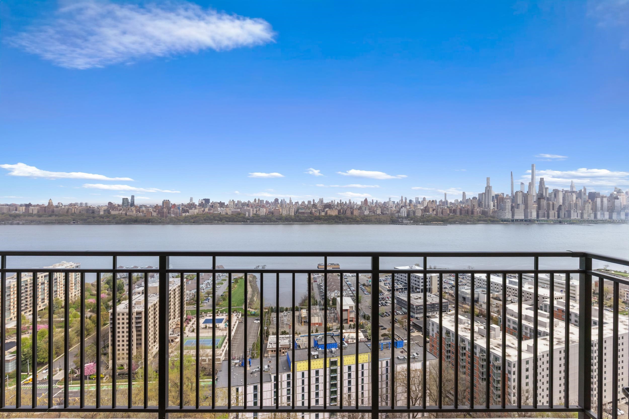 7855 BLVD EAST Unit: 19G