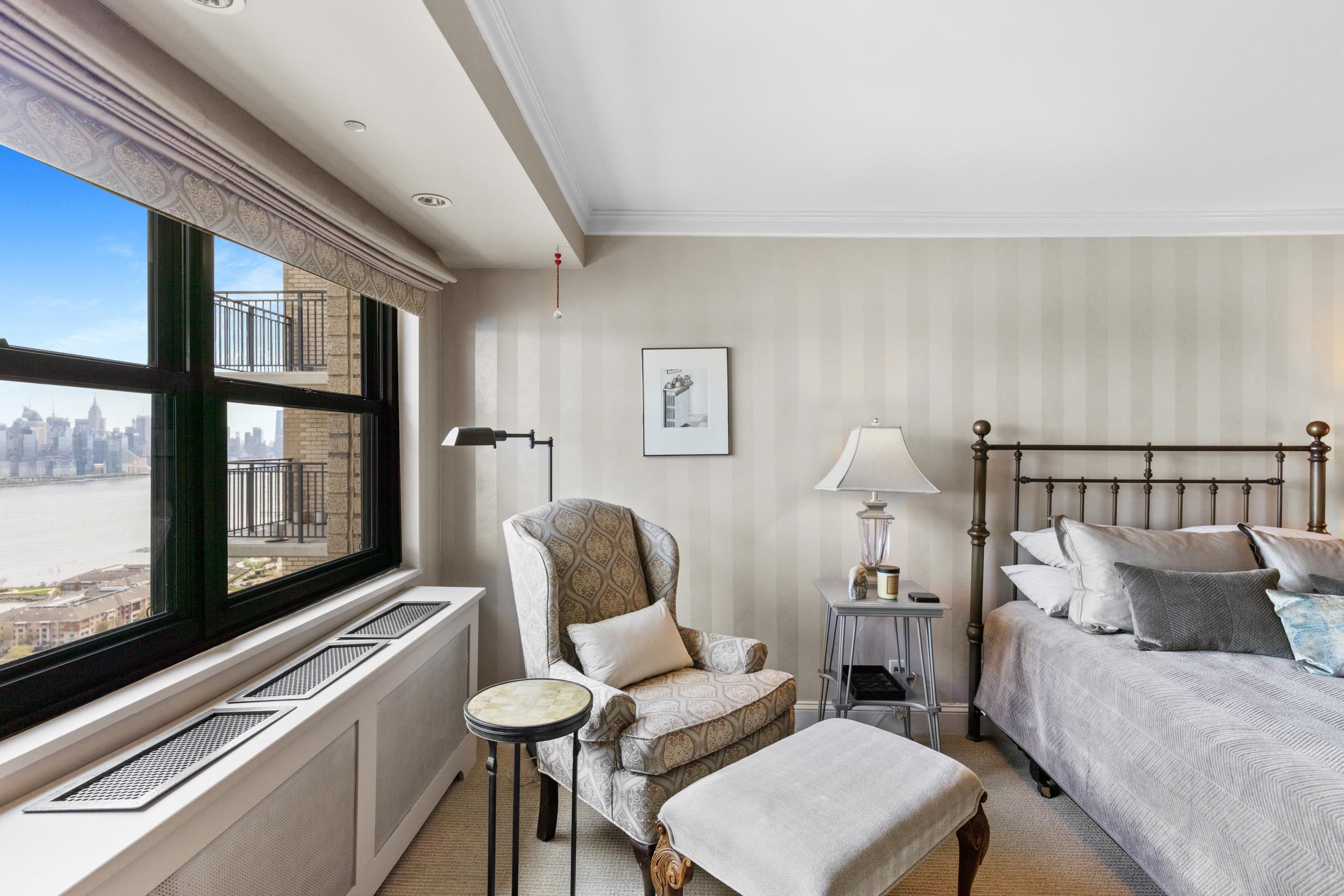 7855 BLVD EAST Unit: 19G
