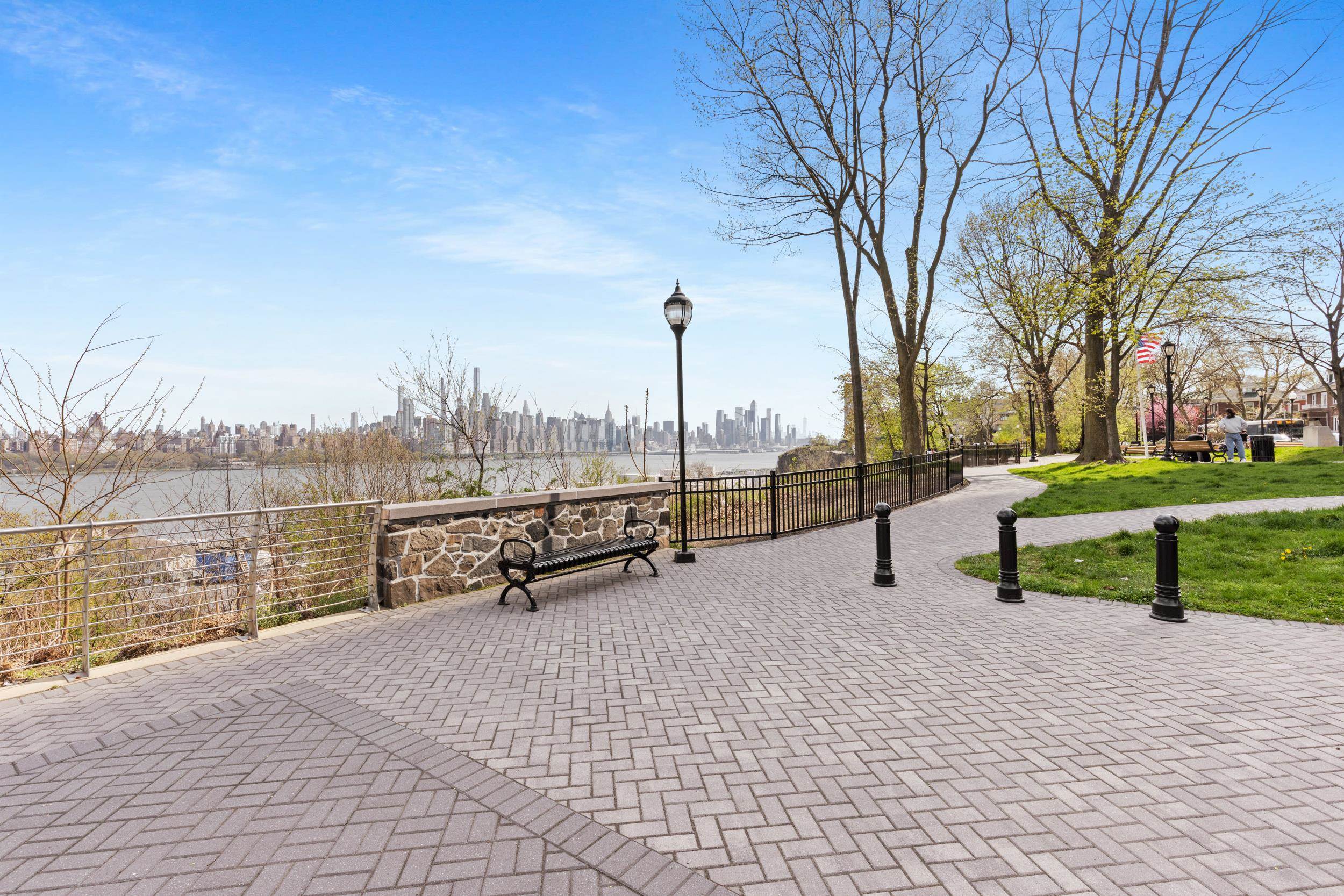 7855 BLVD EAST Unit: 19G