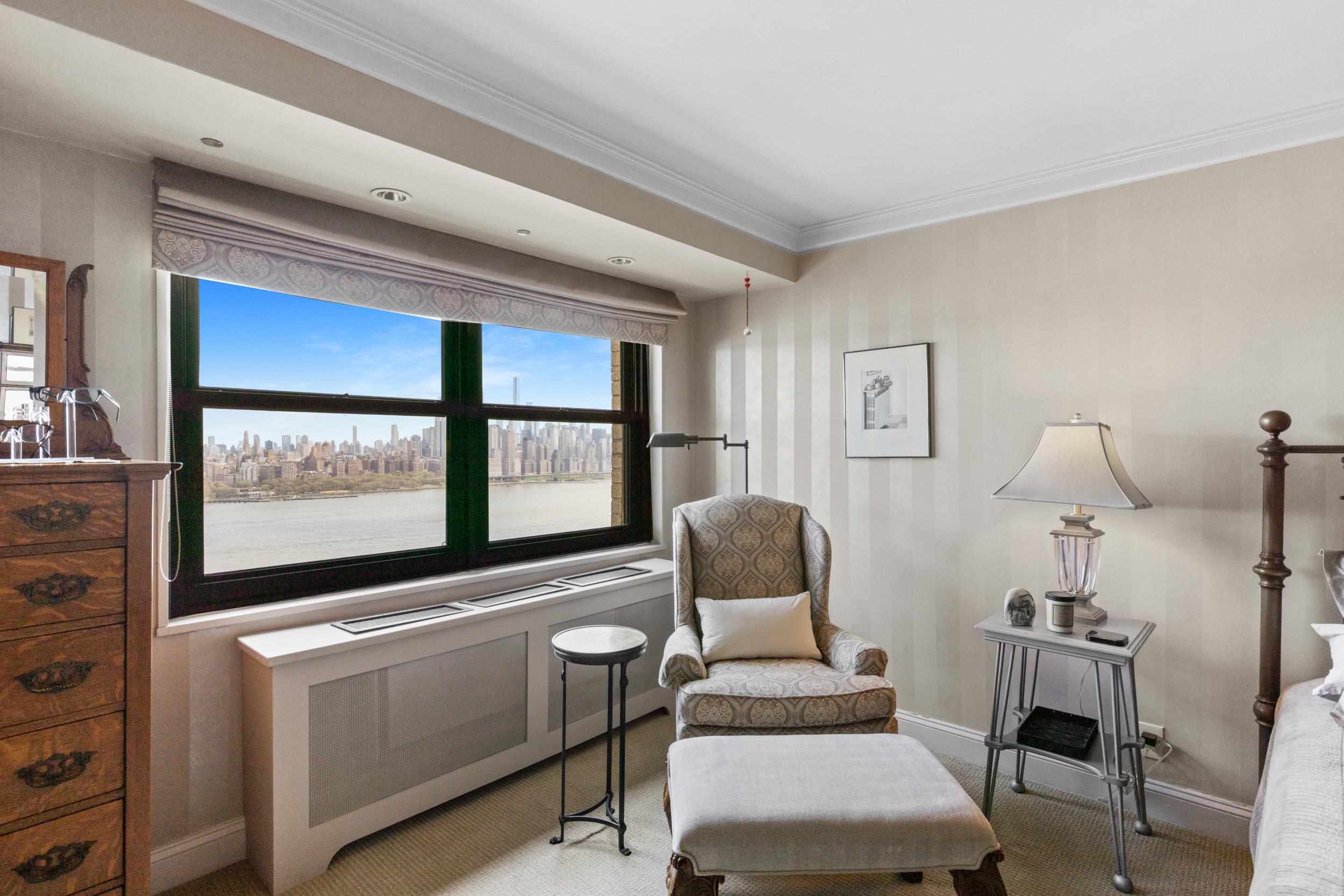 7855 BLVD EAST Unit: 19G