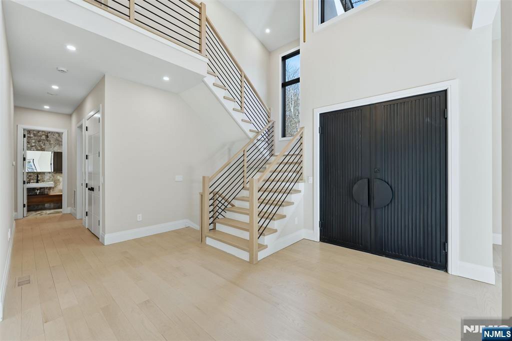 121 Engle Street