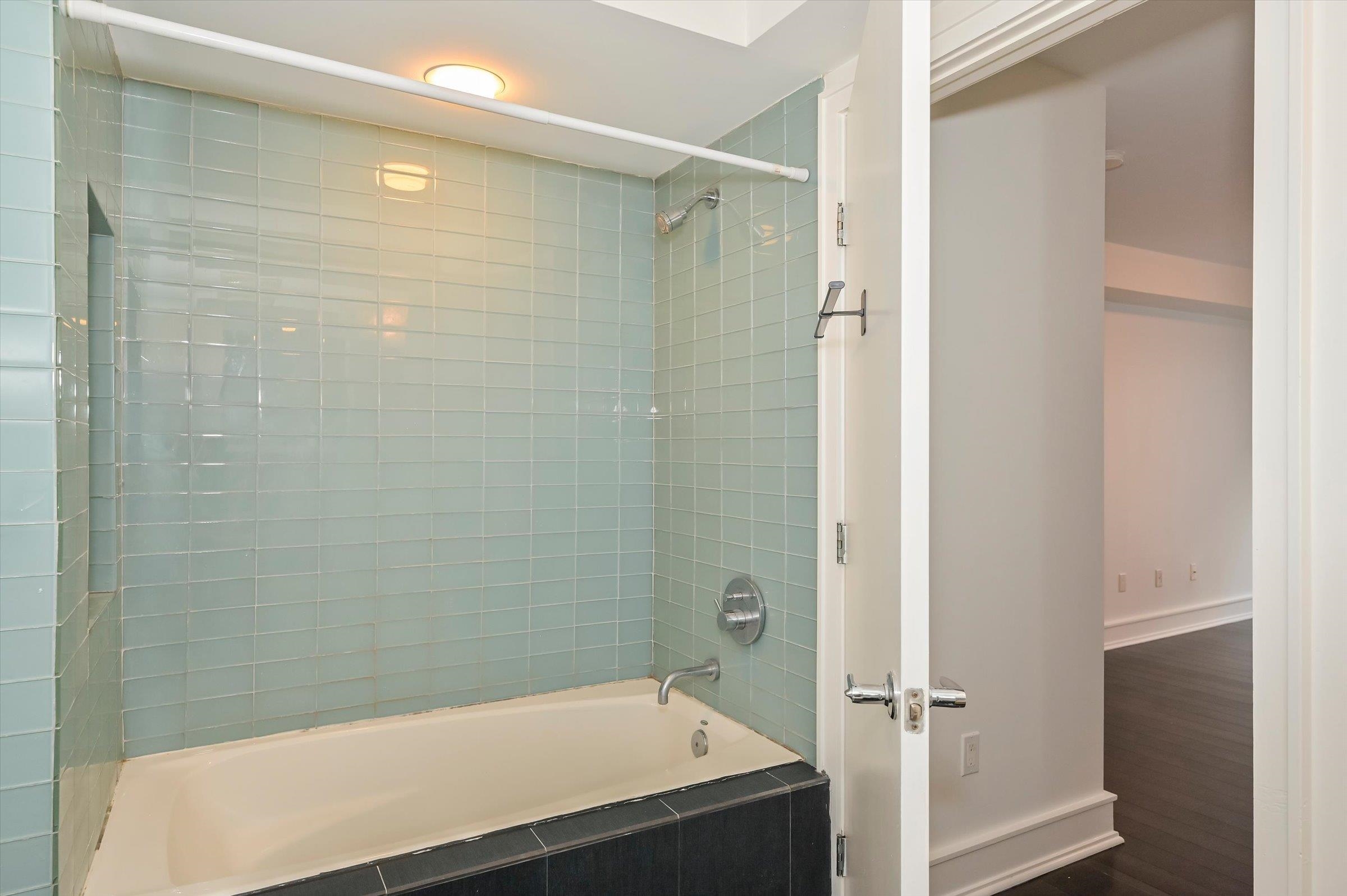 310 CLIFF LANE Unit: 2D