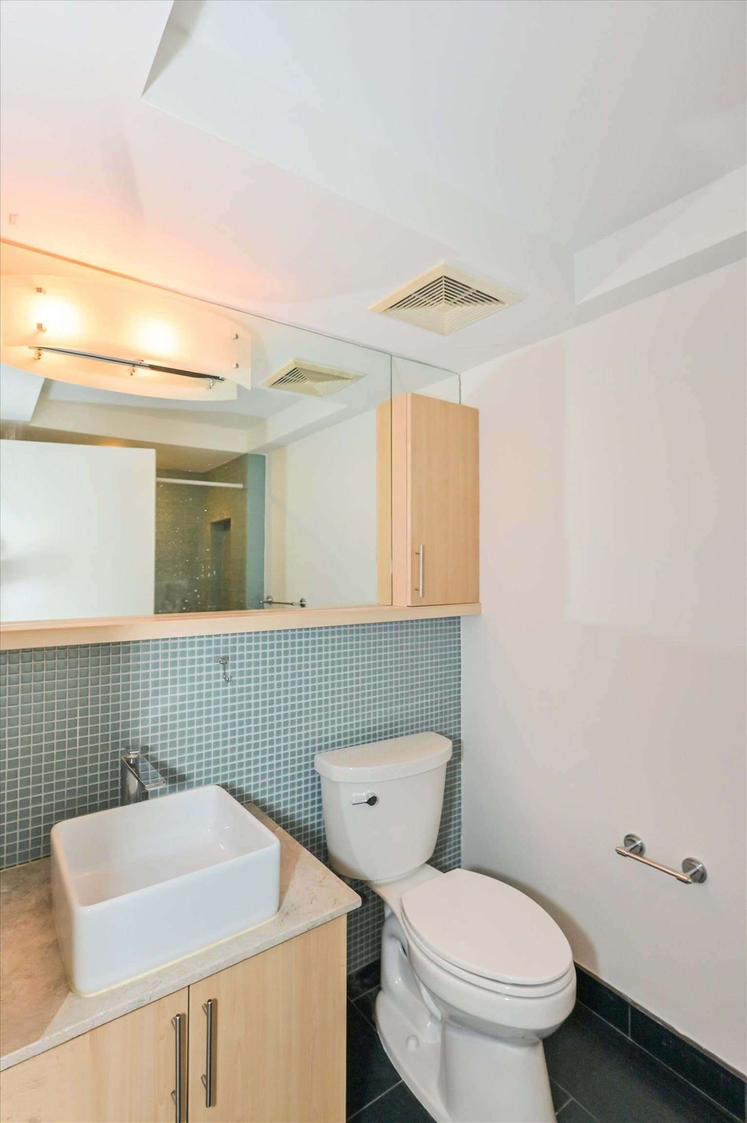 310 CLIFF LANE Unit: 2D
