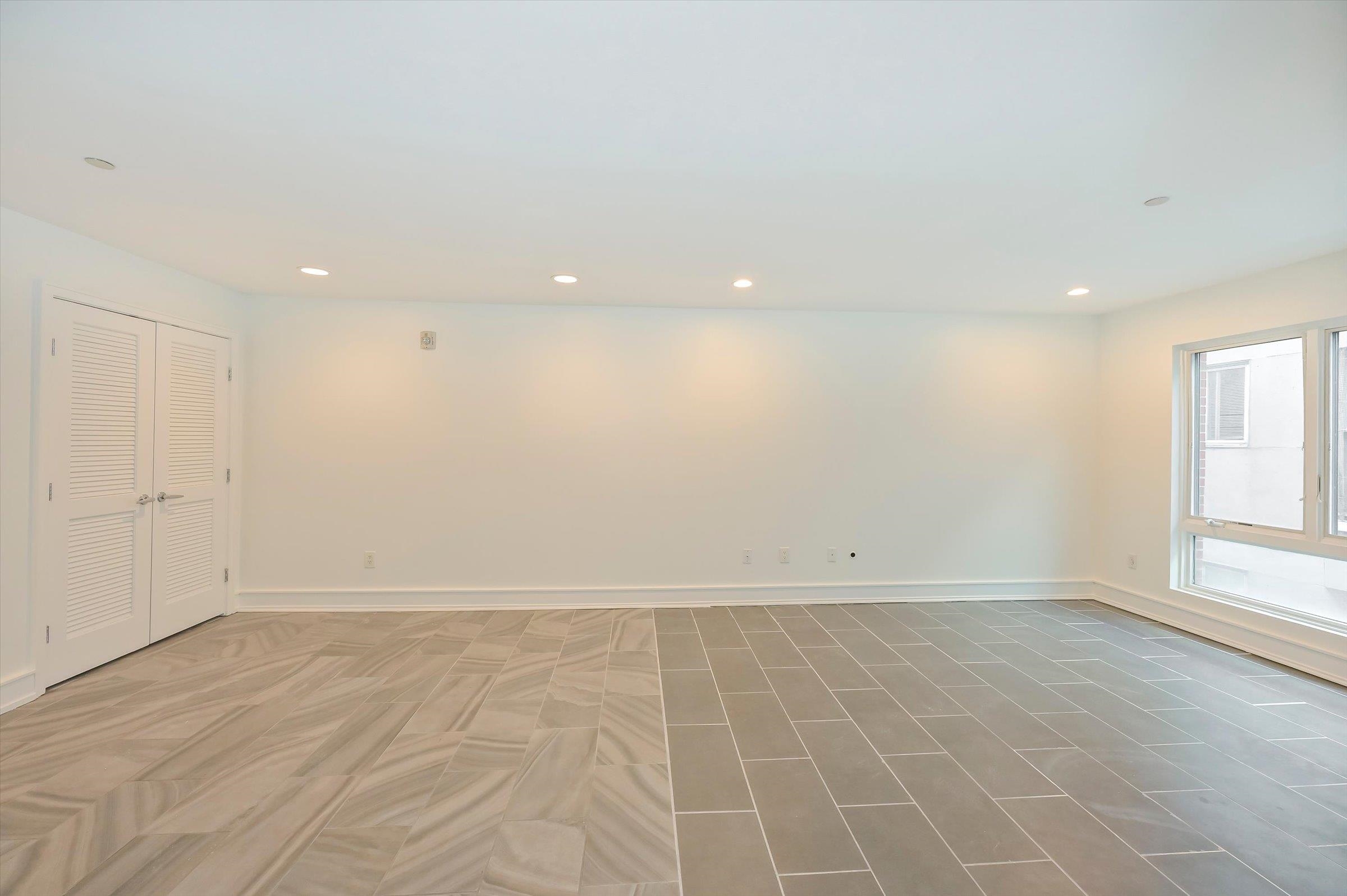 310 CLIFF LANE Unit: 2D