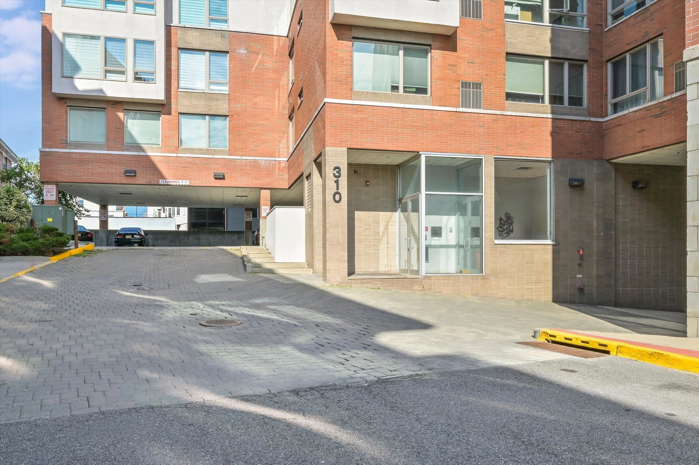 310 CLIFF LANE Unit: 2D