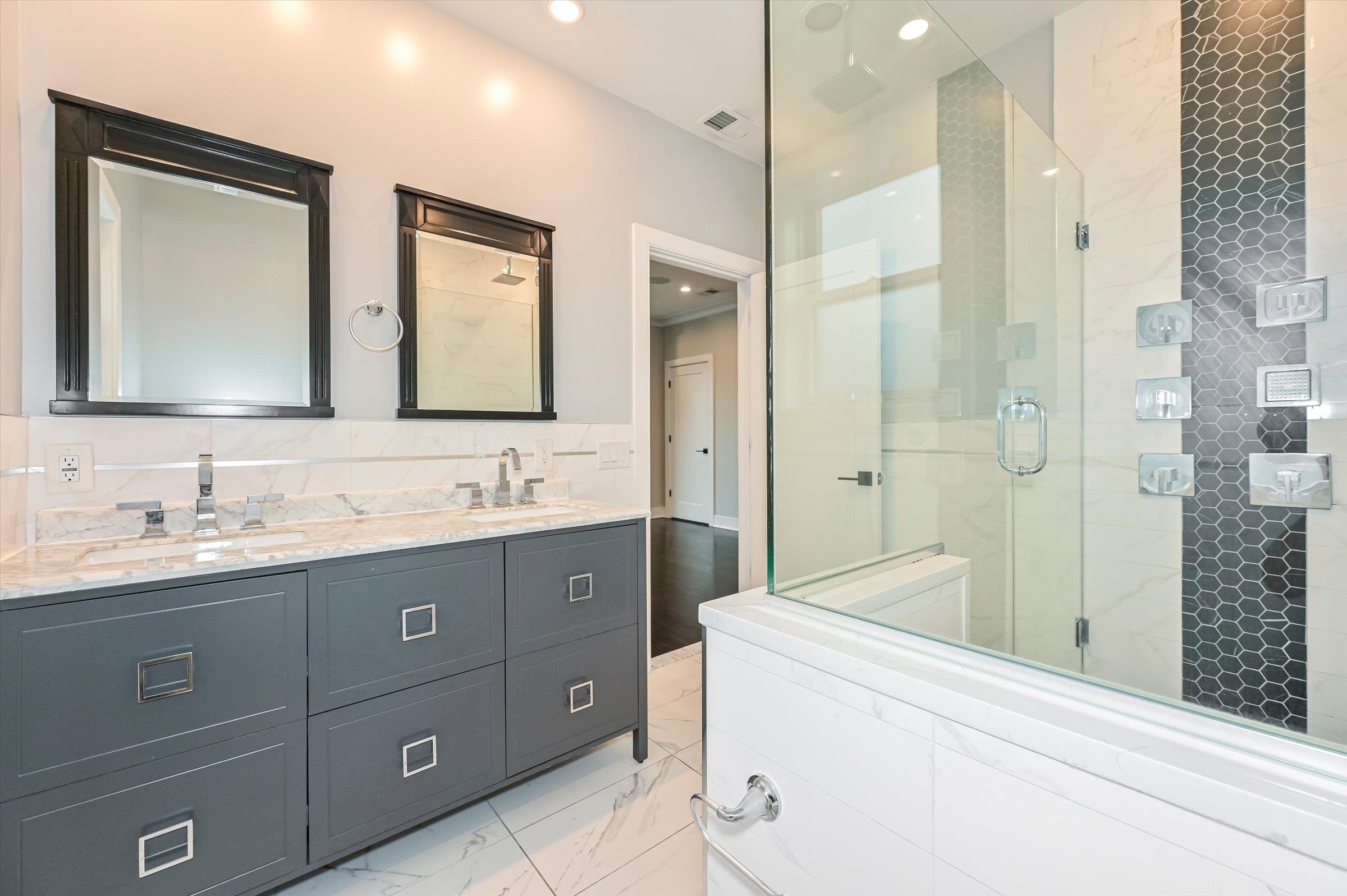 53 PROSPECT ST Unit: 2