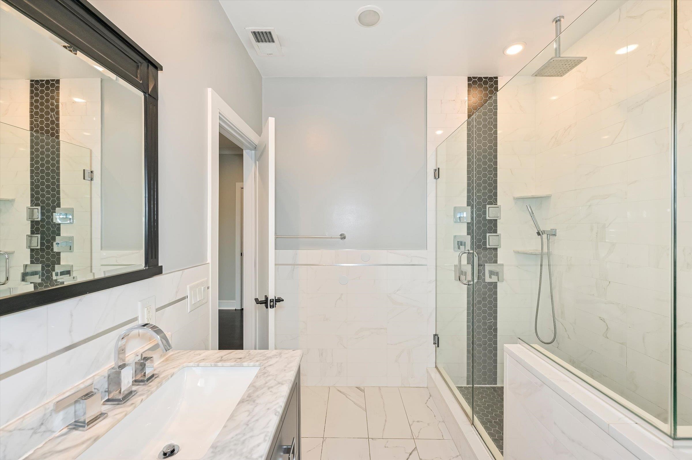 53 PROSPECT ST Unit: 2