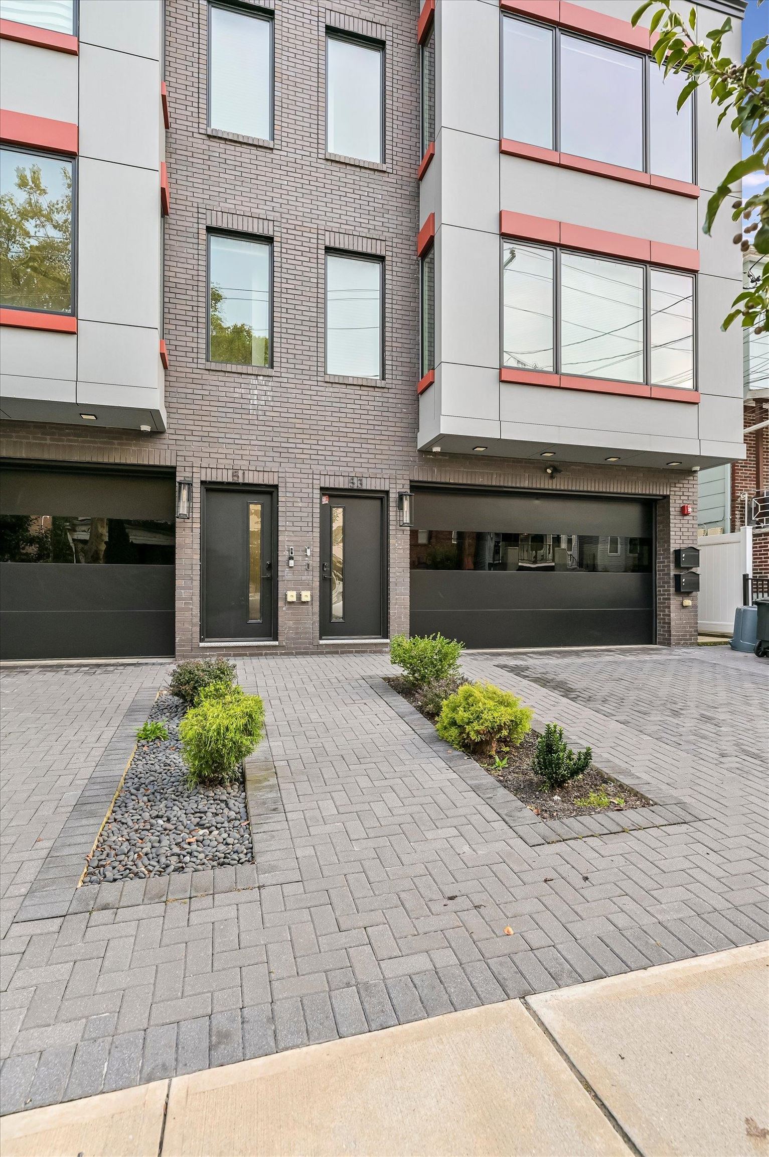 53 PROSPECT ST Unit: 2