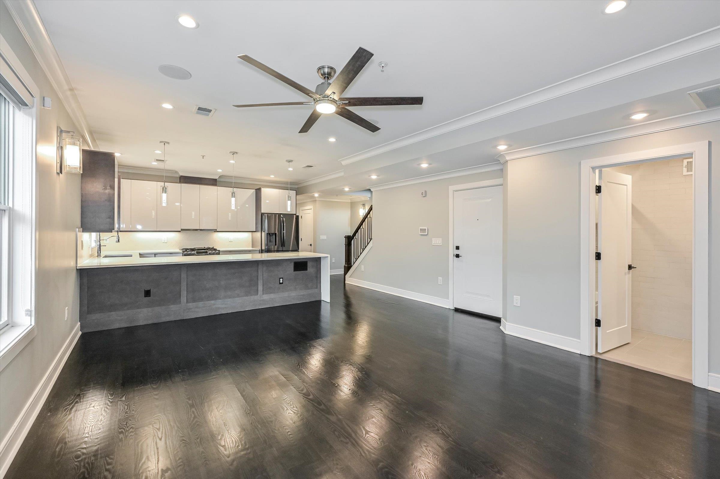 53 PROSPECT ST Unit: 2