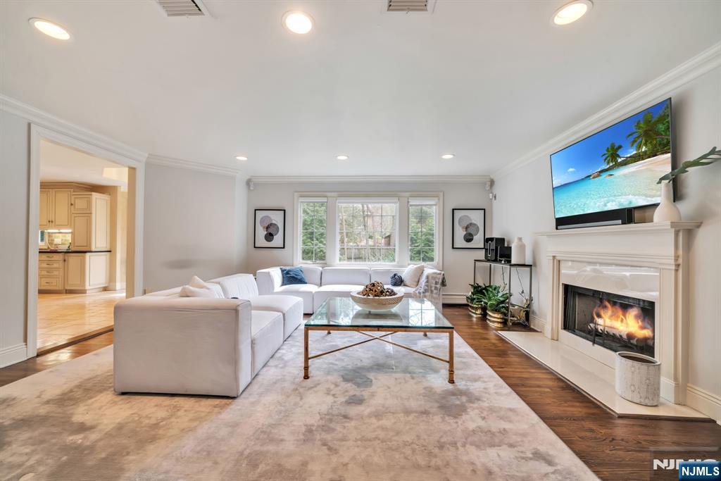 56 Arnold Avenue