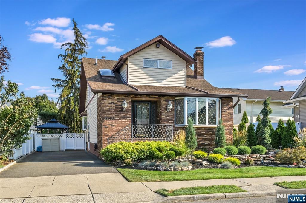 8-10 Hopper Avenue