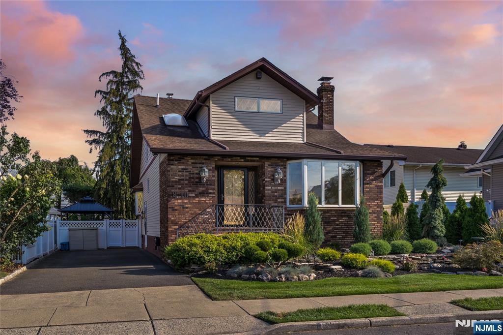8-10 Hopper Avenue