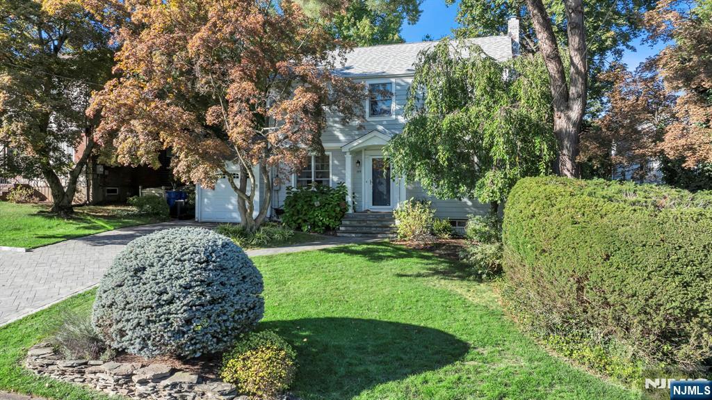 89 Surrey Lane