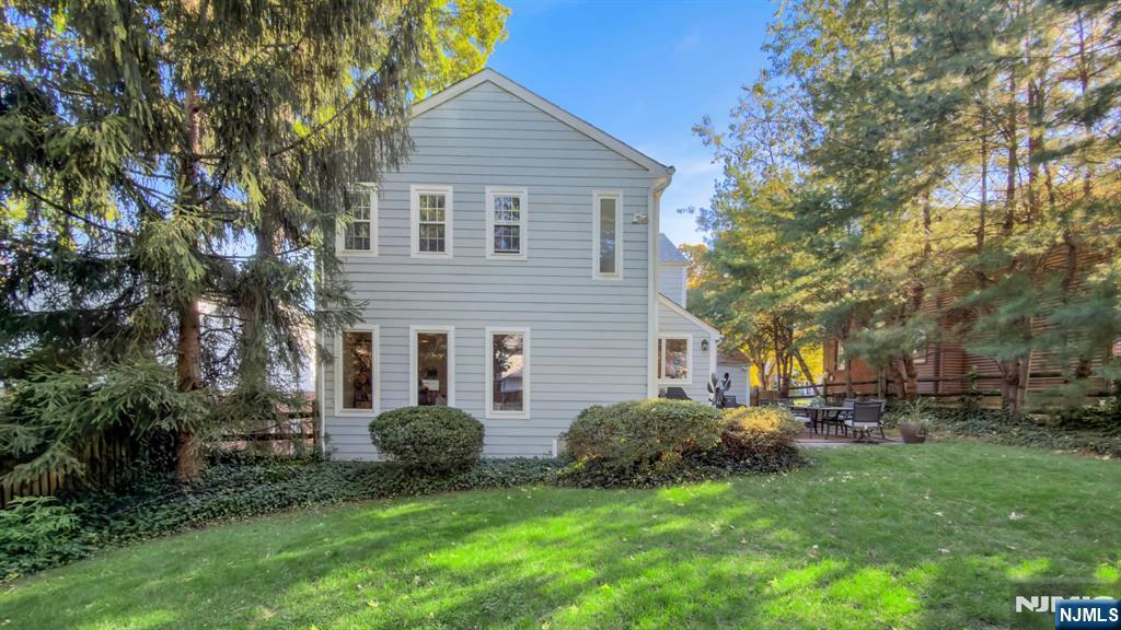 89 Surrey Lane