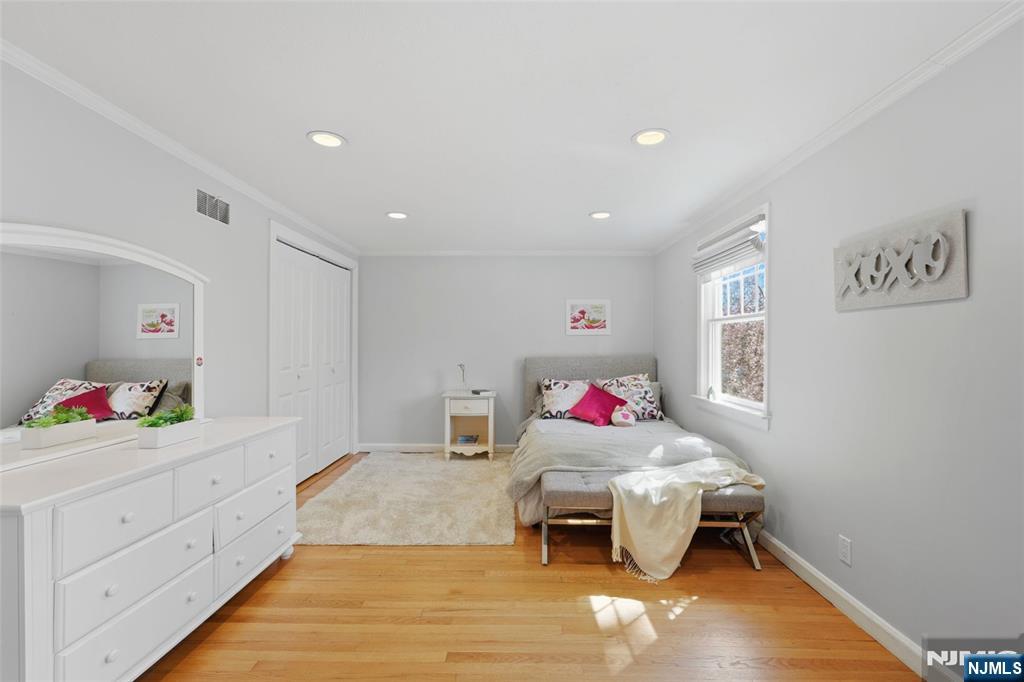 89 Surrey Lane
