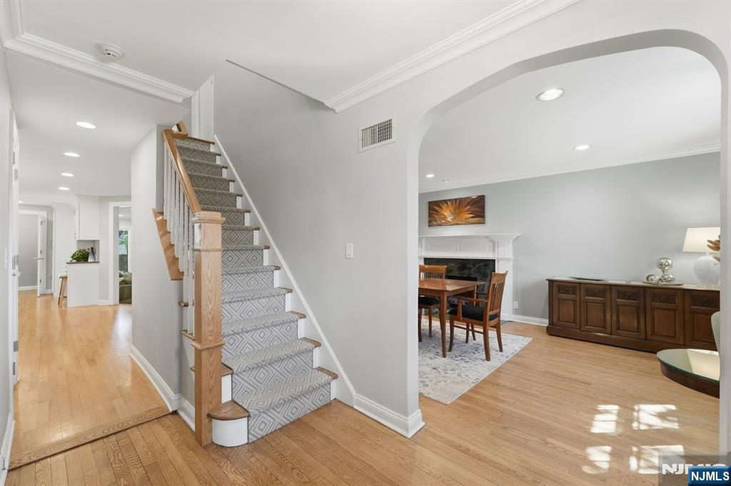 89 Surrey Lane