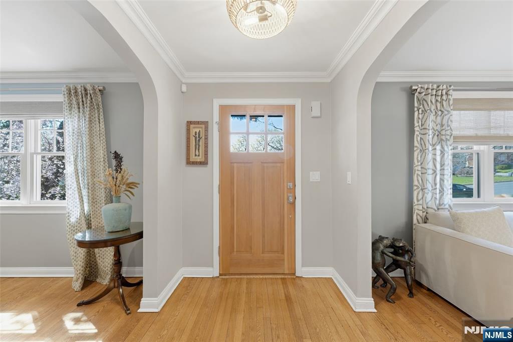 89 Surrey Lane