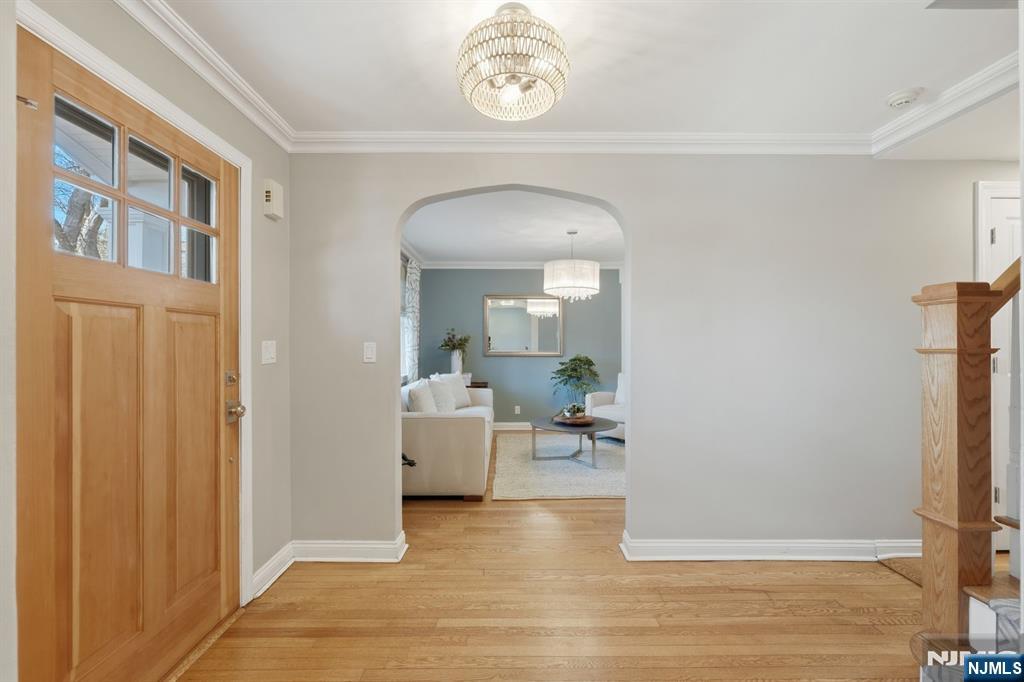 89 Surrey Lane