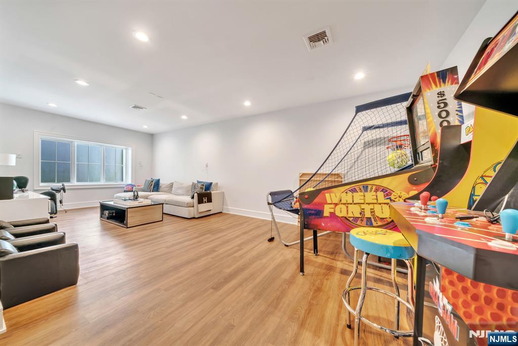 89 Depeyster Avenue