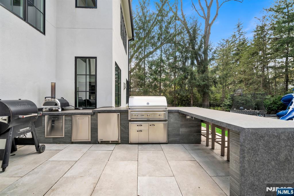 89 Depeyster Avenue