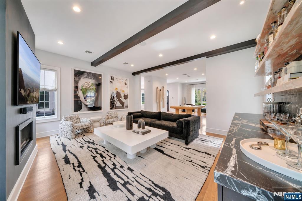 89 Depeyster Avenue