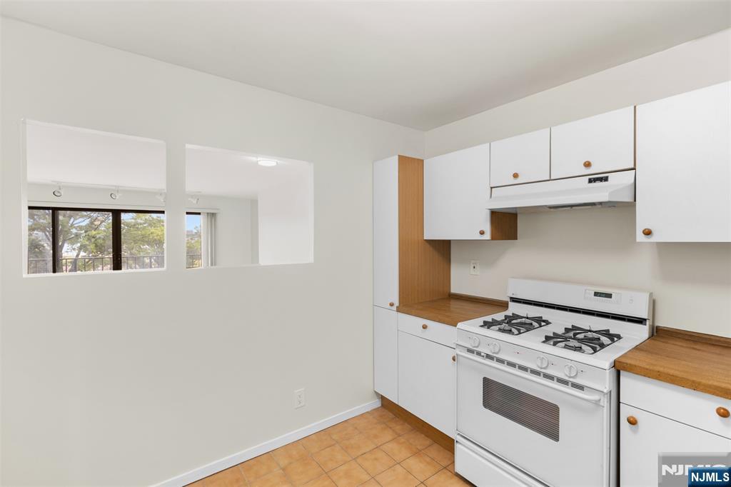 1150 River Road 4H