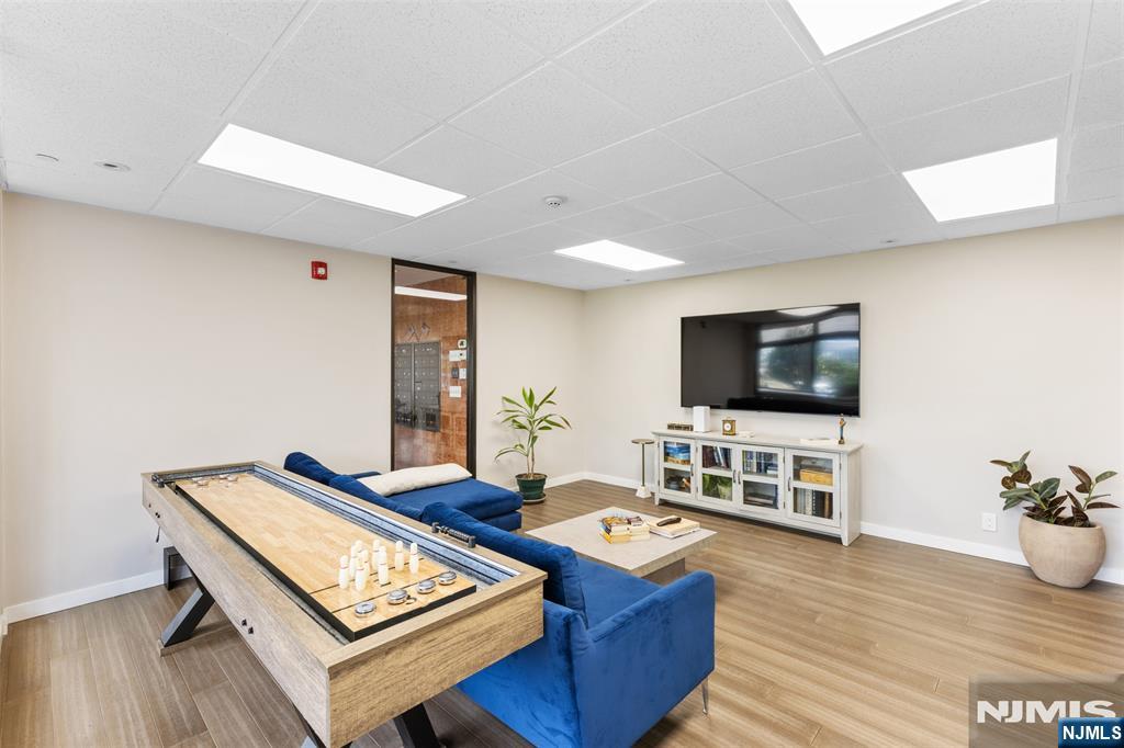 1150 River Road 4H