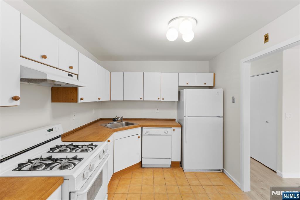1150 River Road 4H