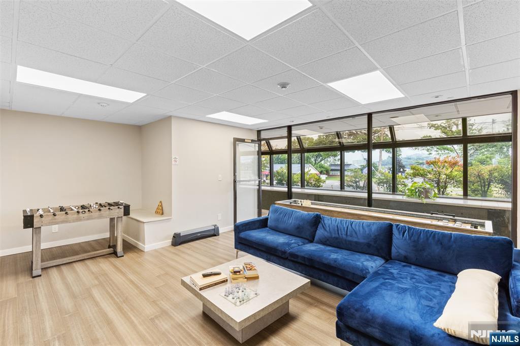 1150 River Road 4H