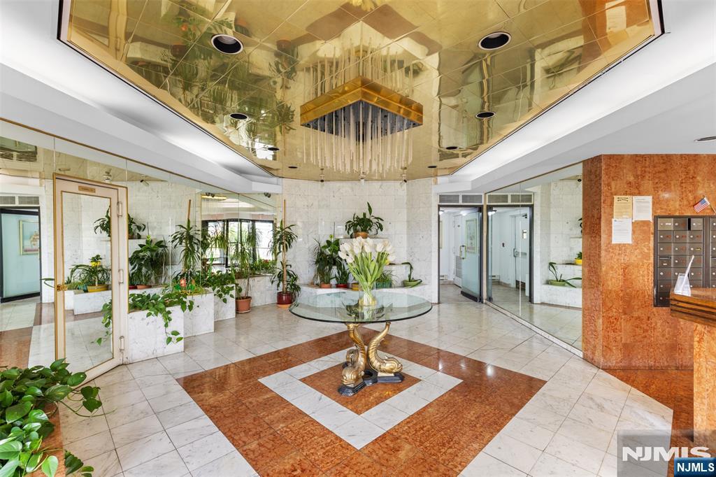 1150 River Road 4H