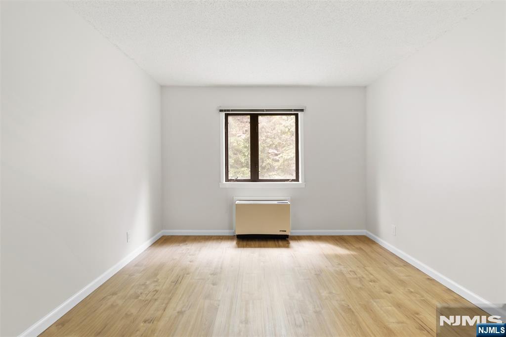 1150 River Road 4H