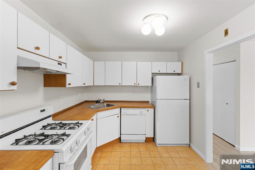 1150 River Road 4H