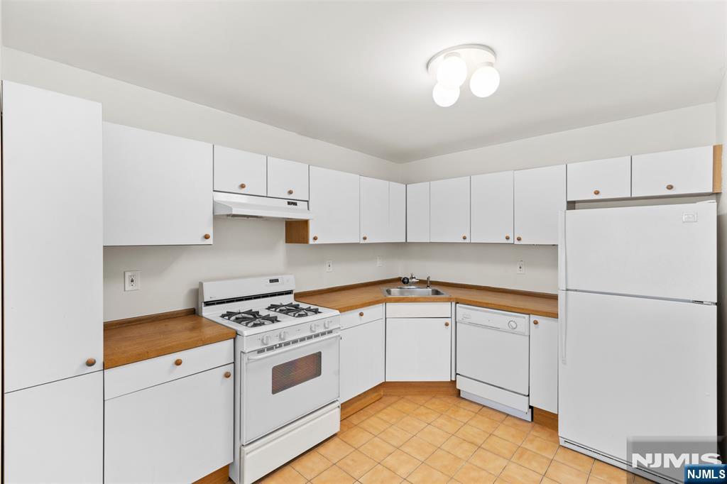 1150 River Road 4H