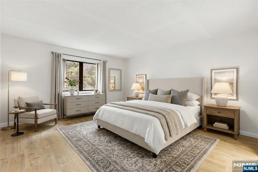 1150 River Road 4H