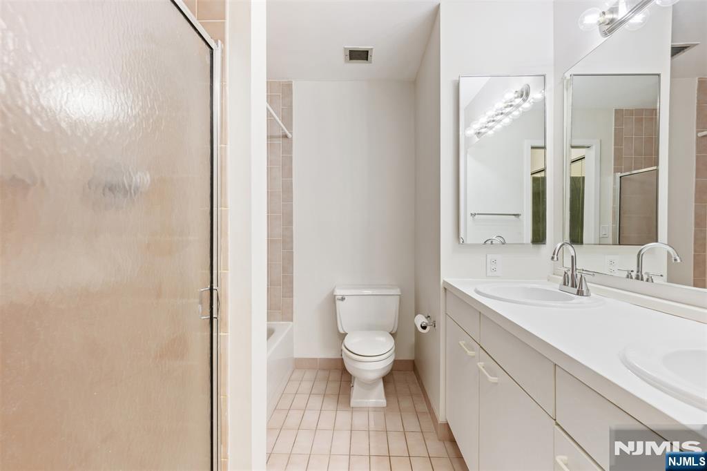 1150 River Road 4H