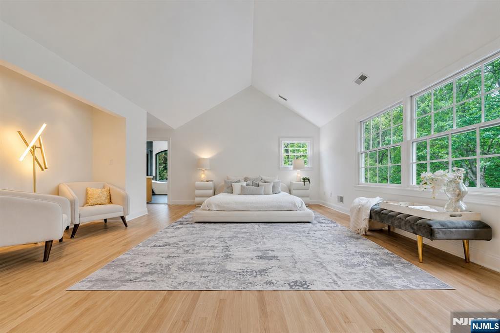 8 Lauren Pond Court