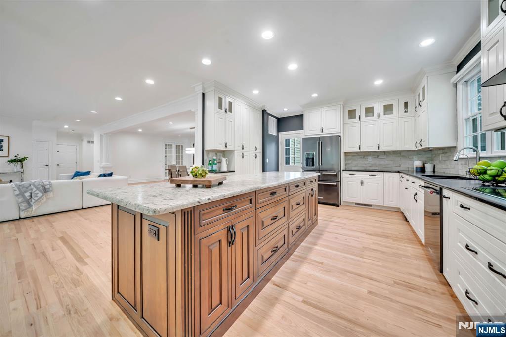 8 Lauren Pond Court