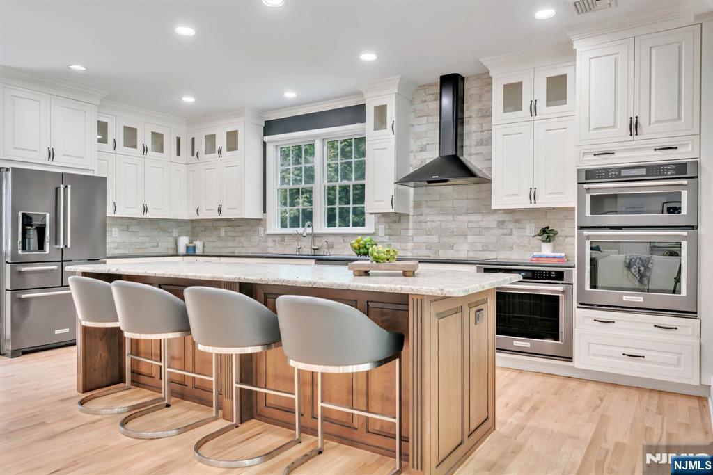 8 Lauren Pond Court