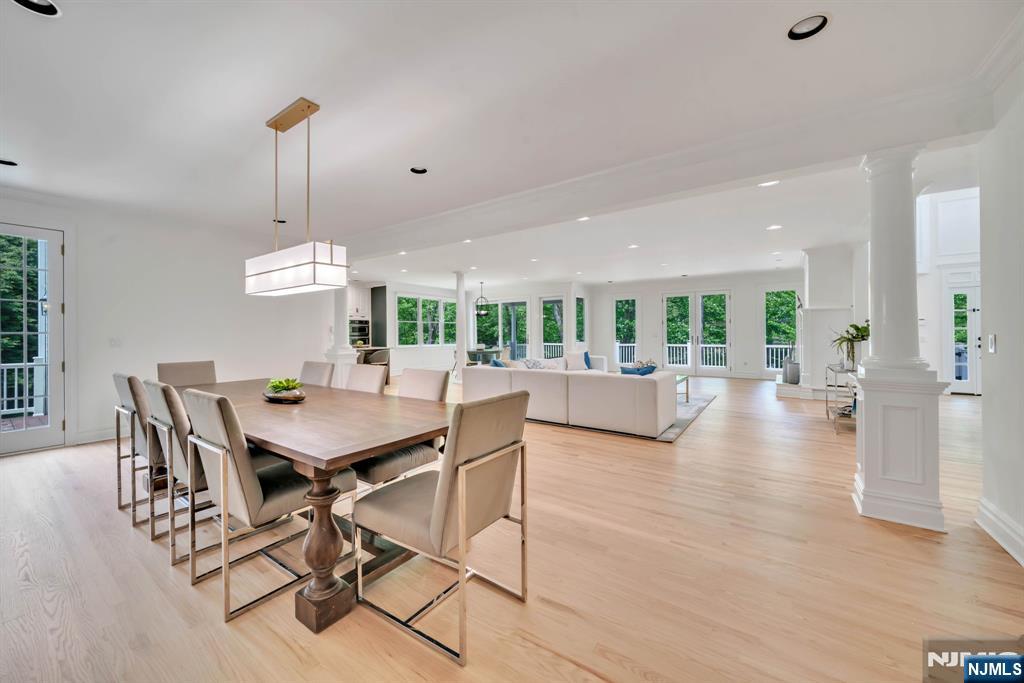 8 Lauren Pond Court