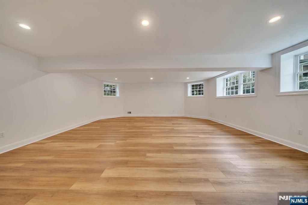 8 Lauren Pond Court