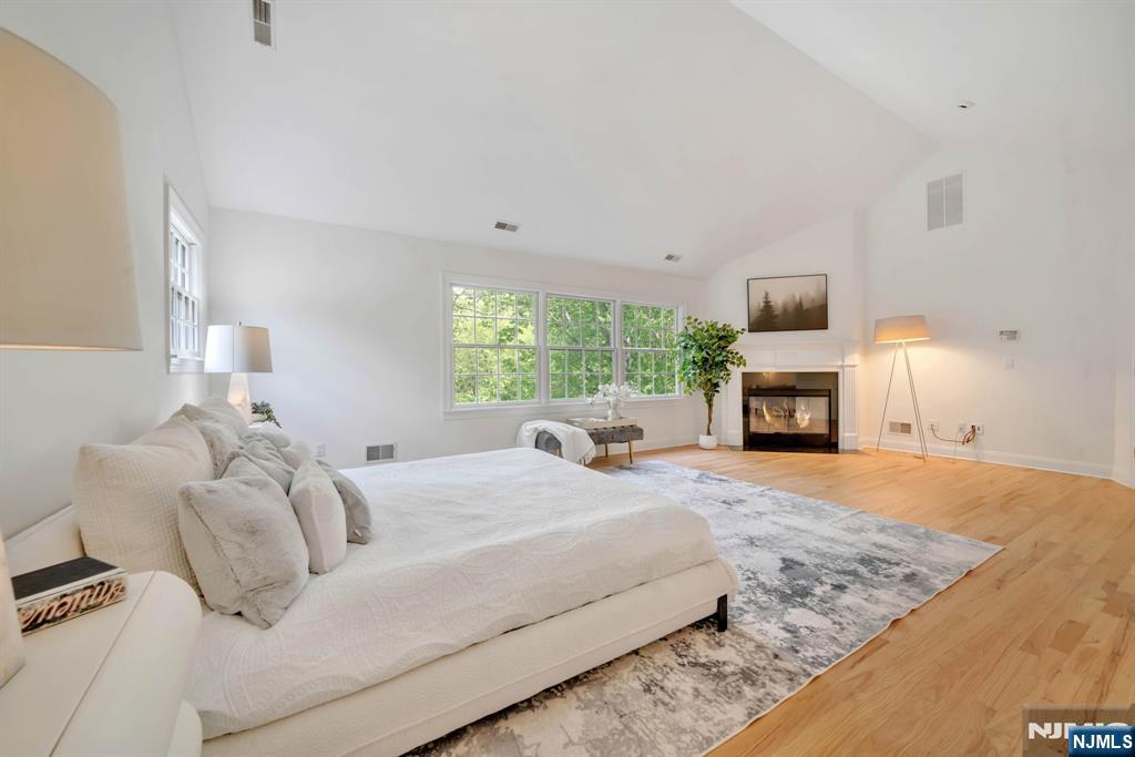 8 Lauren Pond Court