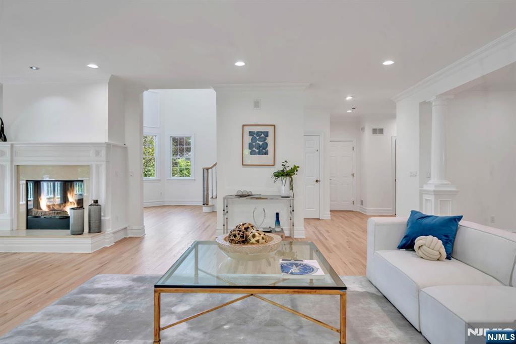 8 Lauren Pond Court