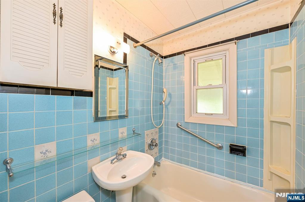 43 Urma Place