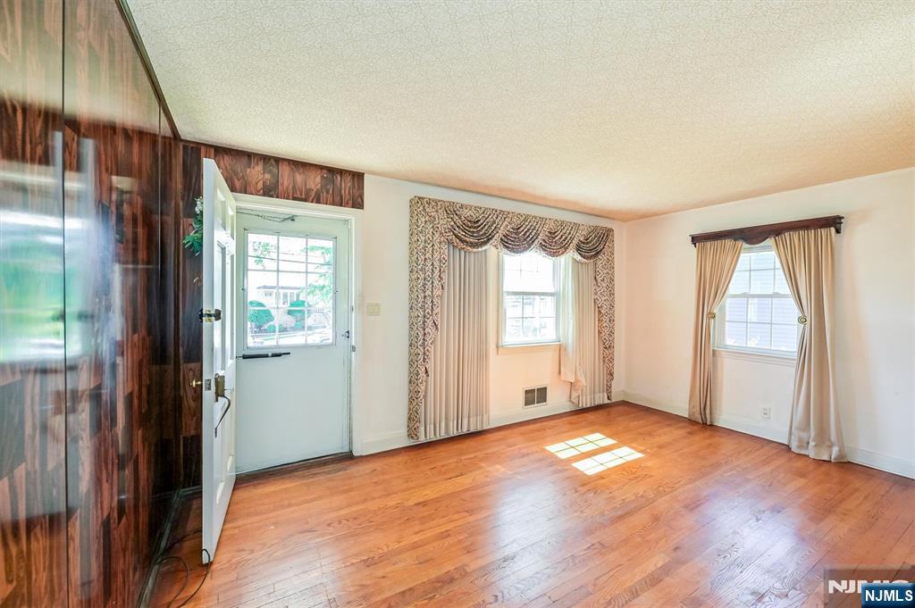 43 Urma Place